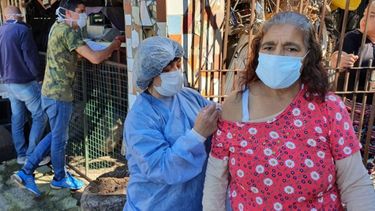 PINCHAZO. El operativo de vacunación, el viernes en Villa Rosa..