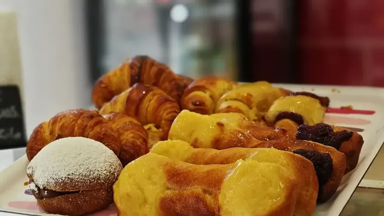 Las facturas son una de las especialidades más características del país. (El Día).