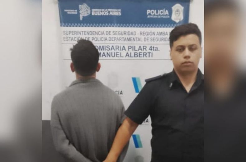 DETENIDO. Tiene 24 años y domicilio en el barrio la Loma de Del Viso.