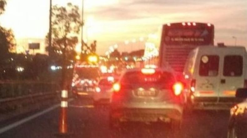 El accidente a la altura de Bancalari (foto Solo Tránsito)..