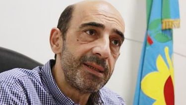 COMODÍN. Con su voto doble, Pugliese definió el rechazo..