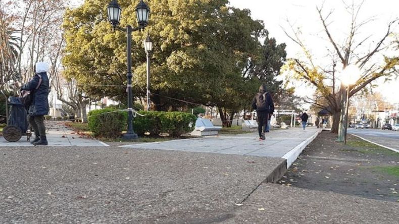 CERRADA. Por ahora, la plaza 12 de Octubre no recibirá vecinos..