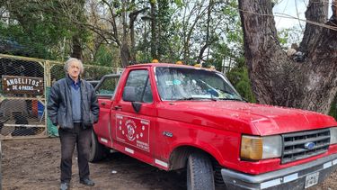 Alfredo Baralla fundó un refugio para perros en el barrio Los Cachorros que ya lleva más de 30 años.&nbsp;