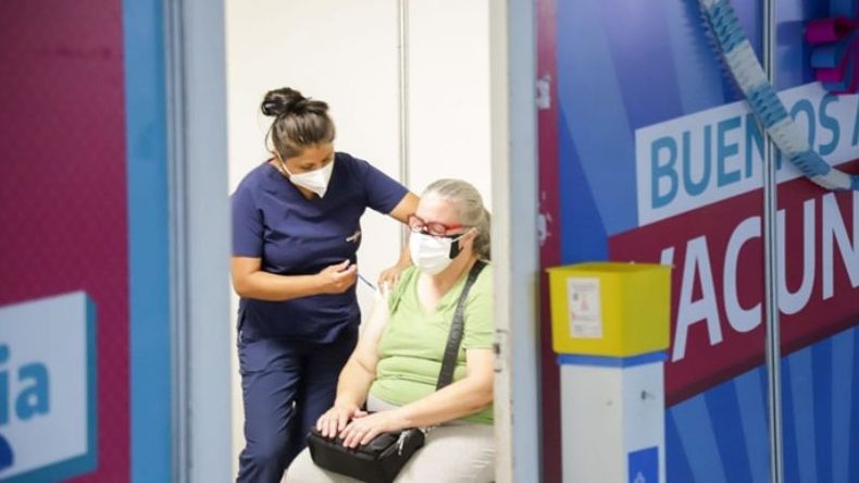 VACUNA. Se están aplicando unas 3.500 dosis diarias en los vacunatorios..