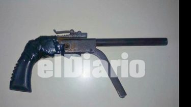 El arma que tenía el alumno..