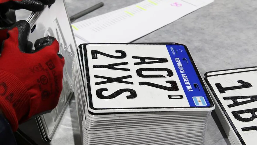 Recientemente se actualizó la tabla de valuación de autos y motos para calcular los aranceles de las patentes y transferencias.