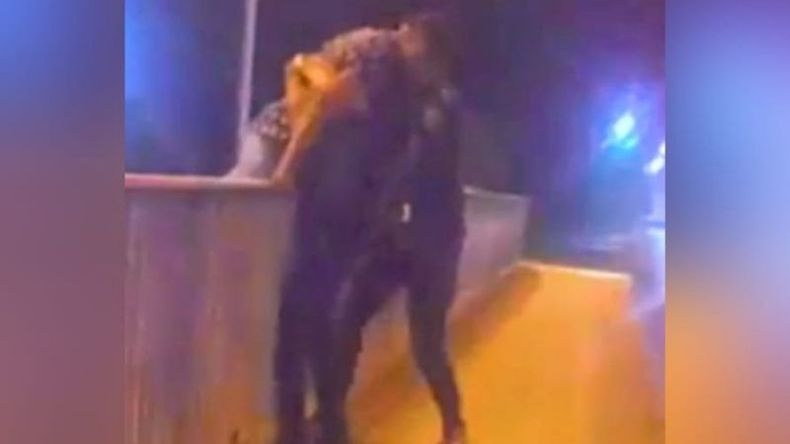 El joven fue trasladado al hospital Sanguinetti para ser asistido. .