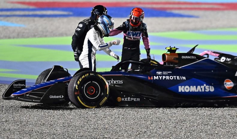 Ocon le pide disculpas a Colapinto tras el choque en Qatar.