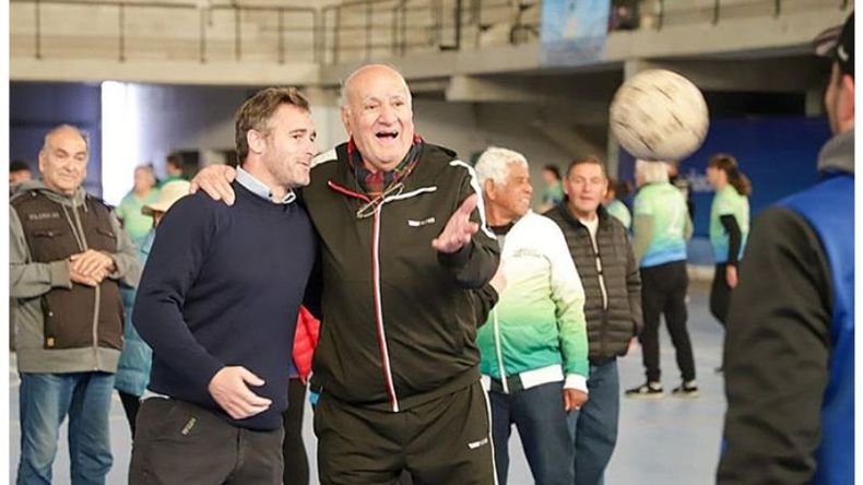 RISAS. Achával acompañó a los participantes en el Microestadio..