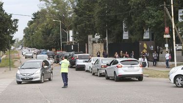 CAOS. El puente Champagnat colapsa todos los días en las horas pico..