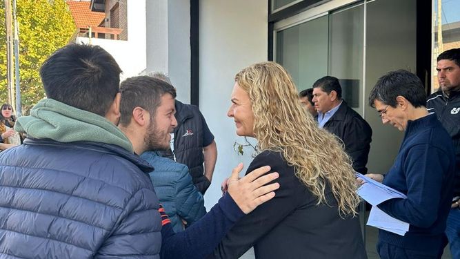 EN LA PUERTA. Leguizamón, en el HCD, el día que se trató el proyecto.