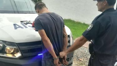 DETENIDO. El ladrón, de 22 años, fue detenido tras una breve persecución.