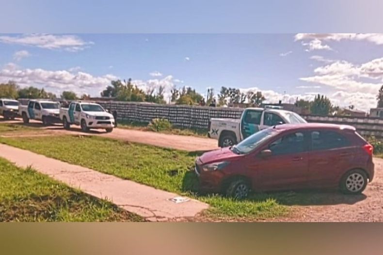 Los ladrones detenidos se movilizaban en un Ford Ka en el que intentaron darse a la fuga.&nbsp;