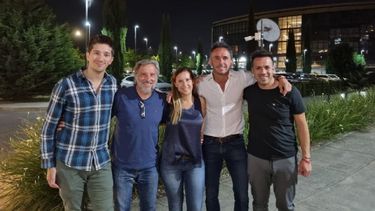 Neuspiller acompañado por Matías Yofe, Eduardo Villa, Georgina Gionferri y Flavio Álvarez..