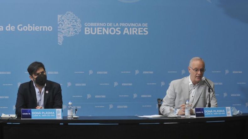 EN LA PLATA. Bianco y Gollan durante la conferencia de esta mañana..
