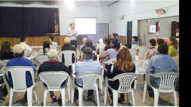 VECINOS. Tras el encuentro, ahora comenzarán a plantear proyectos..