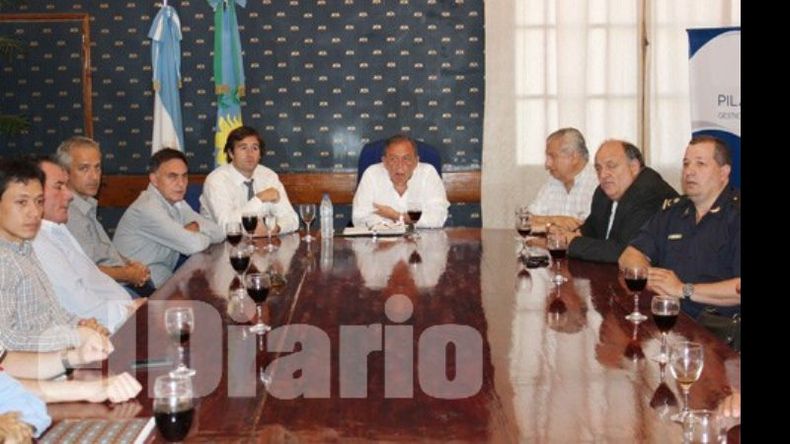 Zúccaro y autoridades de seguridad presentaron el plan preventivo a los ediles..