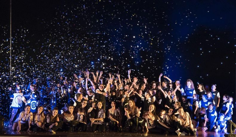 Crew celebrará sus 10 años en el Teatro Niní Marshall, de Tigre.