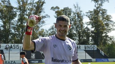 HAY ARQUERO. Matías Cano, una de las figuras de la gran campaña de Real Pilar.