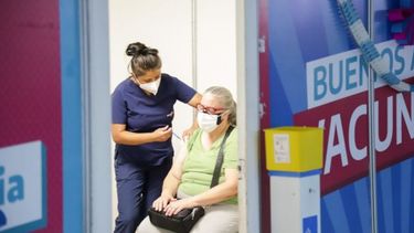 VACUNA. Se están aplicando unas 3.500 dosis diarias en los vacunatorios..