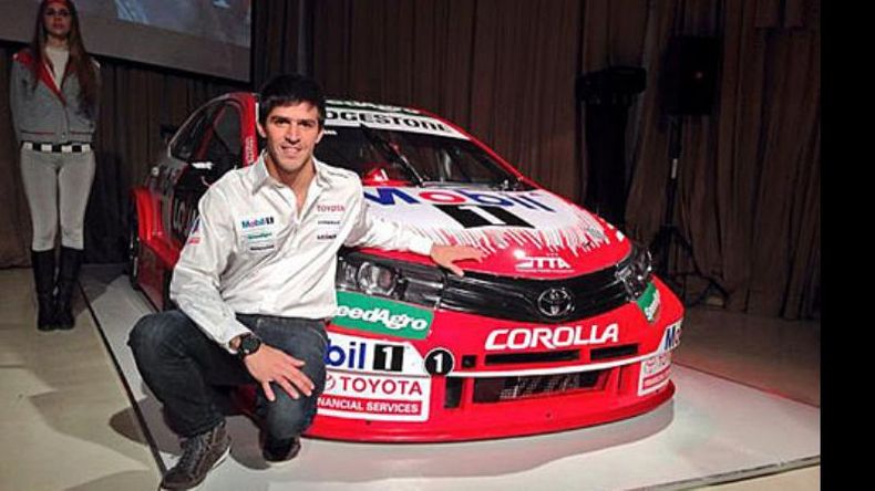 Rossi presentó anoche el nuevo Corolla. Lo estrena este domingo..