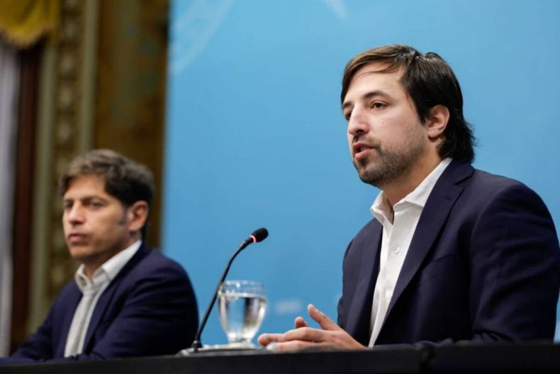 El plan de Axel Kicillof beneficiará a pacientes con cobertura pública exclusiva. Se distribuirán 74 medicamentos en hospitales y centros de salud.
