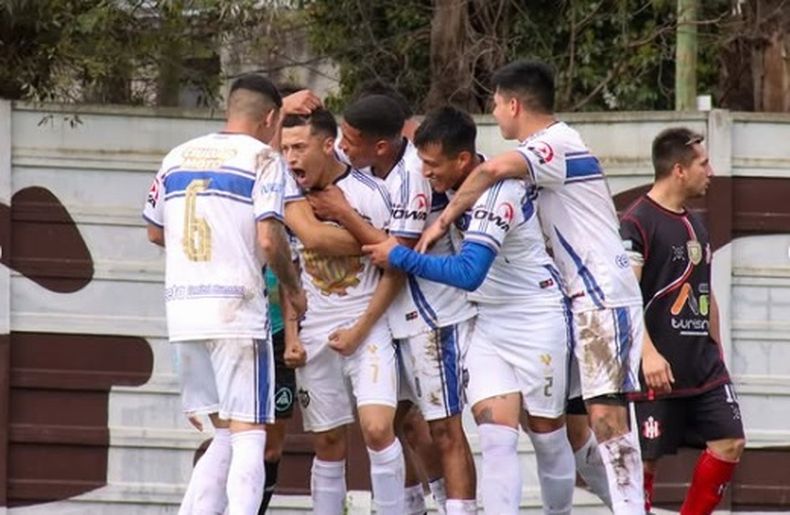 Deportivo Metalúrgico está a un festejo de ganar su Zona.