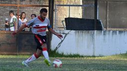 GOL. Fernando Cobian marcó el 2-0 para el Rancho..