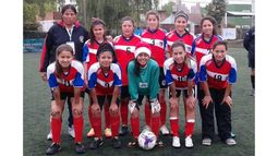 ÚLTIMO PASO. Las chicas del fútbol femenino local buscarán cerrar de la mejor manera el torneo..
