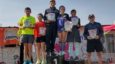 PODIO. La general de Damas y Caballeros, tras correrse la 8ª fecha del Nuevo Milenio..