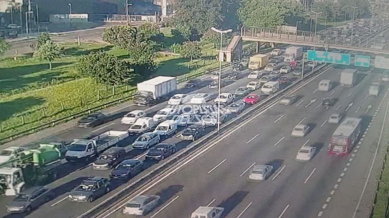 El accidente se produjo en el kilómetro 37 de la Panamericana.