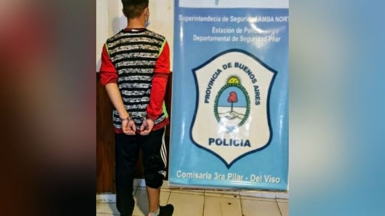 El detenido tiene 20 años y circulaba armado por Pinazo. .