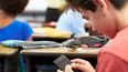 El celular en las aulas solo podrá ser utilizado con fines pedagógicos establecidos por los docentes.&nbsp;
