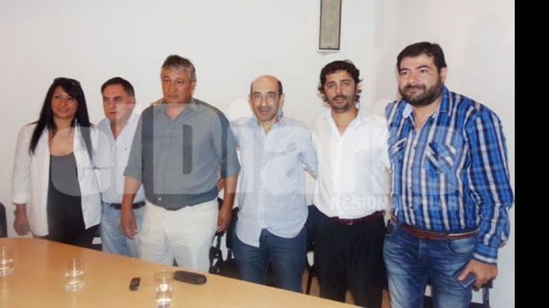 EN BLOQUE. Ricci, Rosso, Zapata, Pugliese, Maciel y Rodríguez..