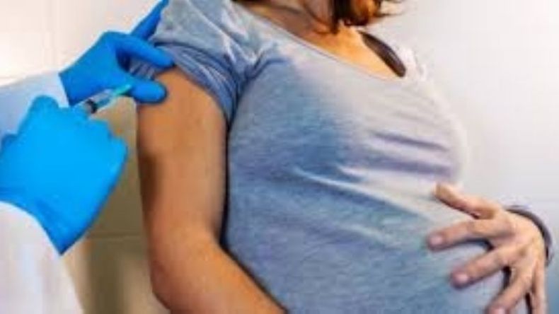 El ministerio de Salud actualizó las recomendaciones para la aplicación de la vacuna Sputnik V. .