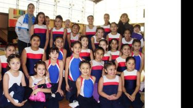 Las chicas de la Escuela Municipal compitieron en tres divisionales en Elite..