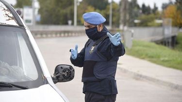 INDICACIONES. La policía incrementó los controles los últimos días..