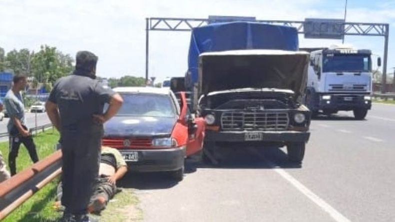 El accidente tuvo lugar en el Km. 55 de la Panamericana, mano a CABA. Foto @juancaimpacto.