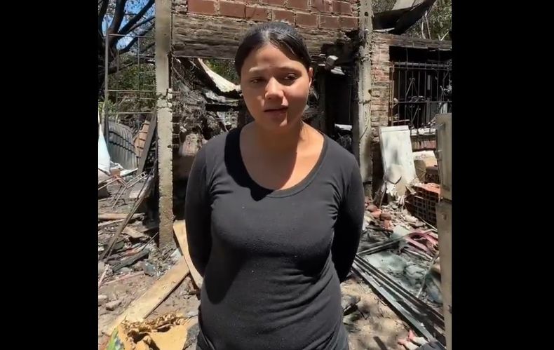 Sofía vivía con sus cuatro hijos y su padre en la casa que se incendió.