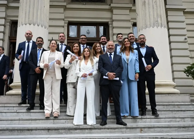 RENOVACIÓN. Los diputados bonaerenses electos recibieron sus diplomas y asumieron las autoridades de la Legislatura &nbsp;