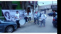 RECLAMO. Trabajadores de Bon Masé protestaron frente al Ministerio de Trabajo..