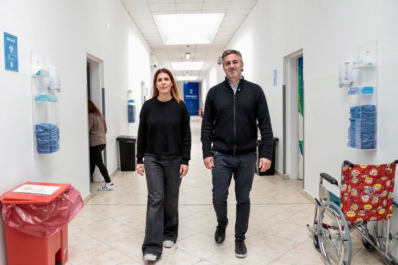 SALUD.&nbsp; Peralta y Achával compartieron el anuncio del nuevo equipamiento.