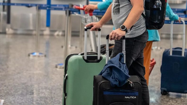 El paro escalonado de controladores aéreos se extenderá desde hoy hasta el lunes 2 de marzo.&nbsp;