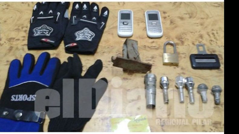 Algunos de los elementos que estaban en poder de los ladrones..