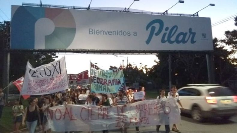 MOVILIZADOS. Los estudiantes volverán a marchar contra el cierre de Historia..