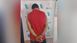 El ladrón fue detenido tras ser sorprendido robando en una casa de La Lonja. El ladrón fue detenido tras ser sorprendido robando en una casa de La Lonja.