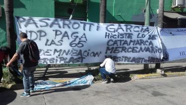 DE MAL EN PEOR. El sector textil, entre los más golpeados por la recesión. .