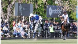 DEFENDIENDO LA CORONA. Ellerstina cumplió con su objetivo y avanzó a la semifinal. (FOTO: Matías Callejo / Prensa AAP)..