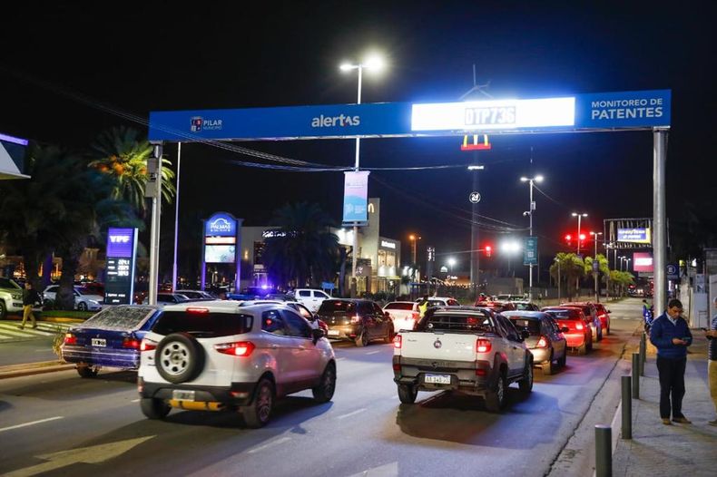 SEGURIDAD. El reciente lector de patentes fue colocado sobre la calle Las Magnolias. &nbsp;