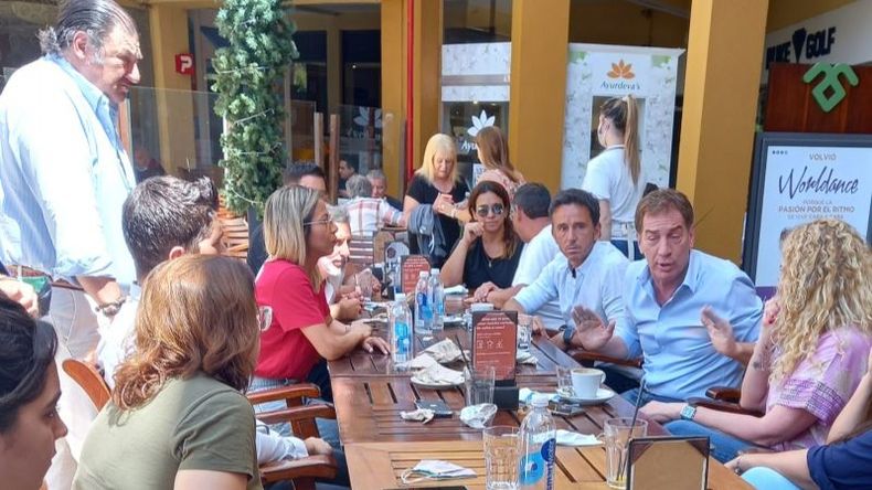 DIÁLOGO. Santilli escuchó a los dirigentes de Juntos durante un desayuno en Del Viso..
